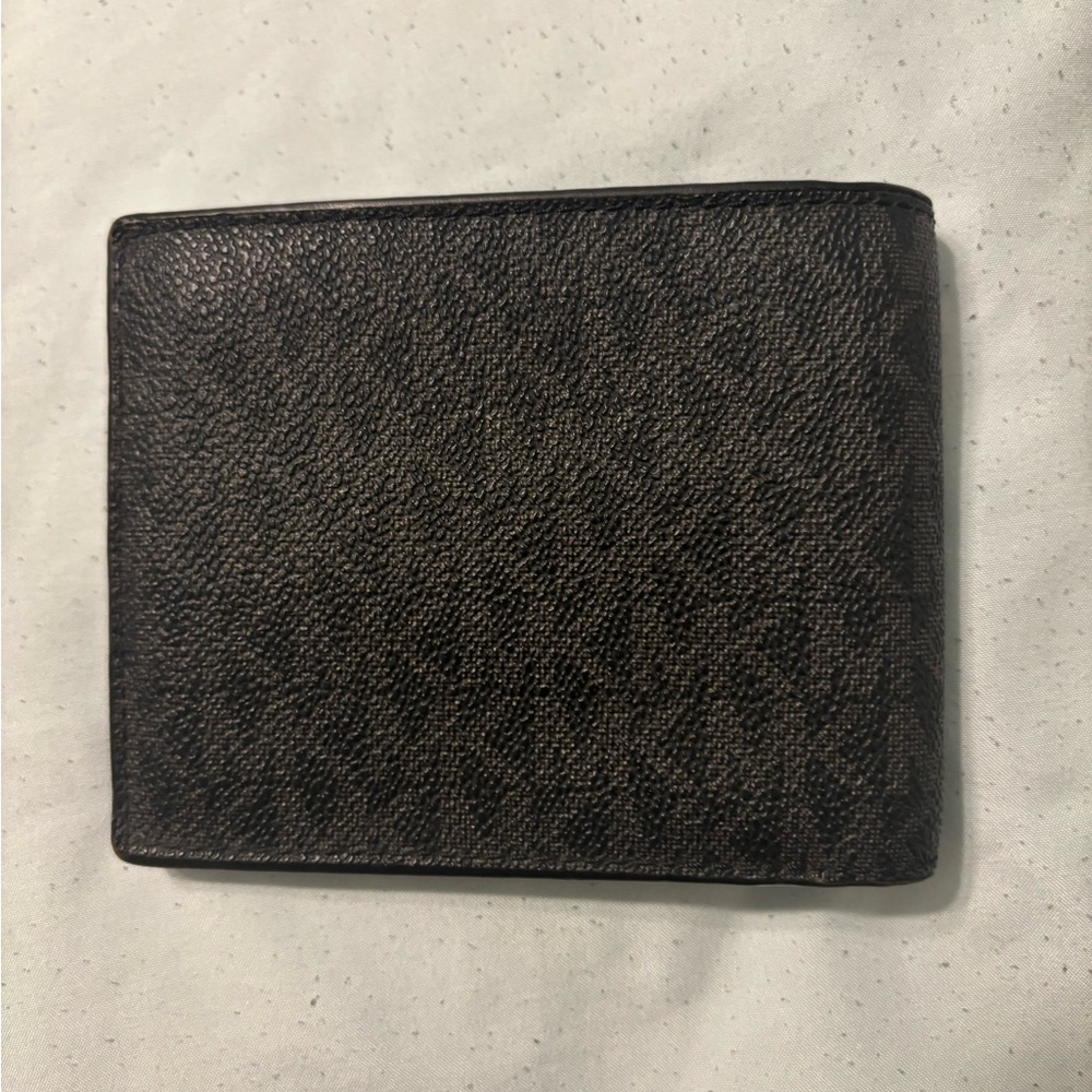 Micheal Kors Men’s Wallet